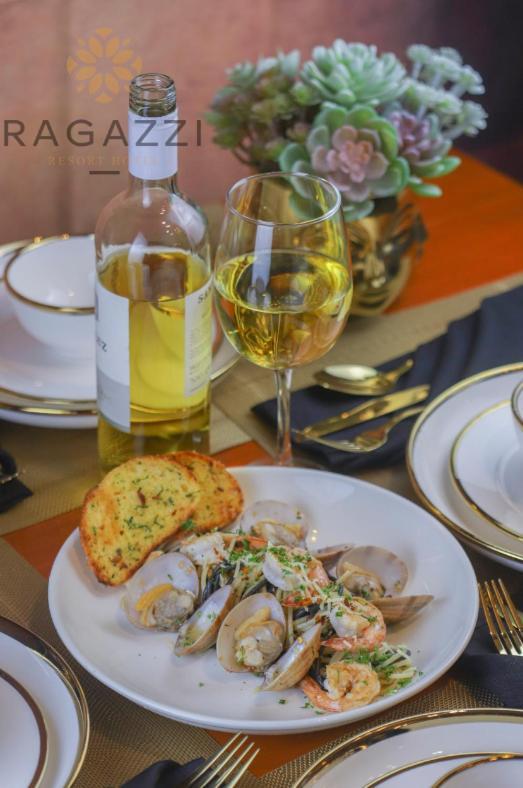Ragazzi Resort Hotel Нага Экстерьер фото